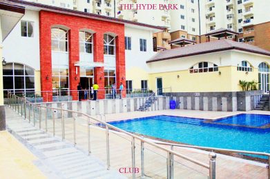 Clubhouse & Pool