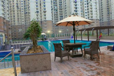 Poolside - Sitting Area